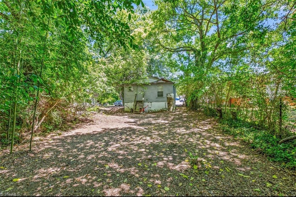 3702 Hudson Street Property Photo 4