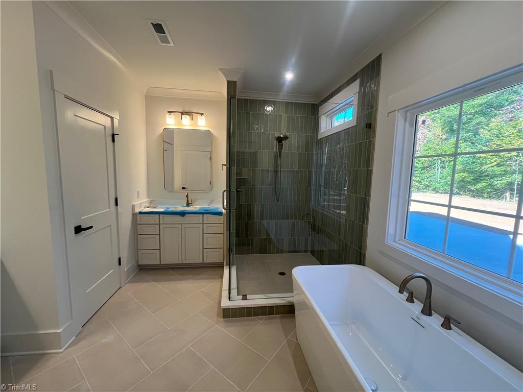 1870 Woodstock Road Property Photo 9