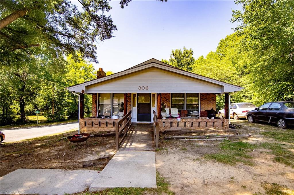 306 W Willis Avenue Property Photo 1