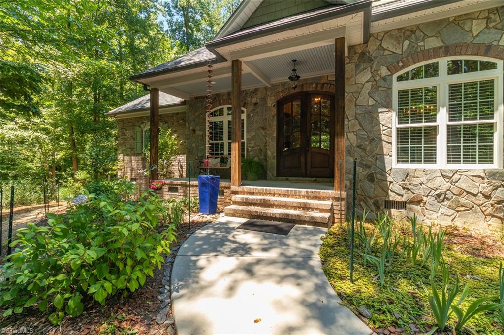 3108 Sandy Springs Road Property Photo 2
