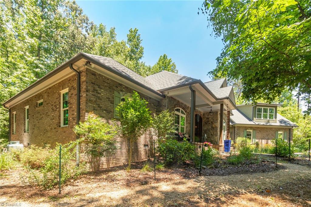 3108 Sandy Springs Road Property Photo 4