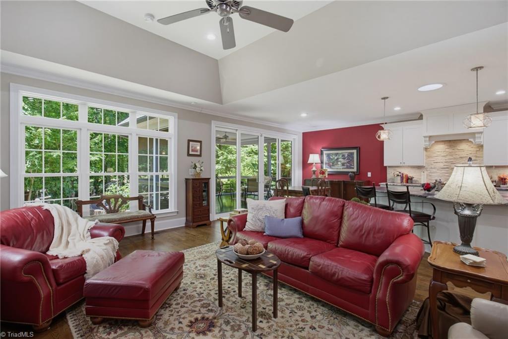3108 Sandy Springs Road Property Photo 8