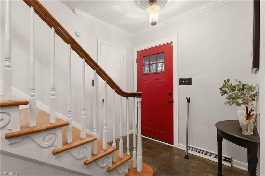 1056 Cantering Road Property Photo 5