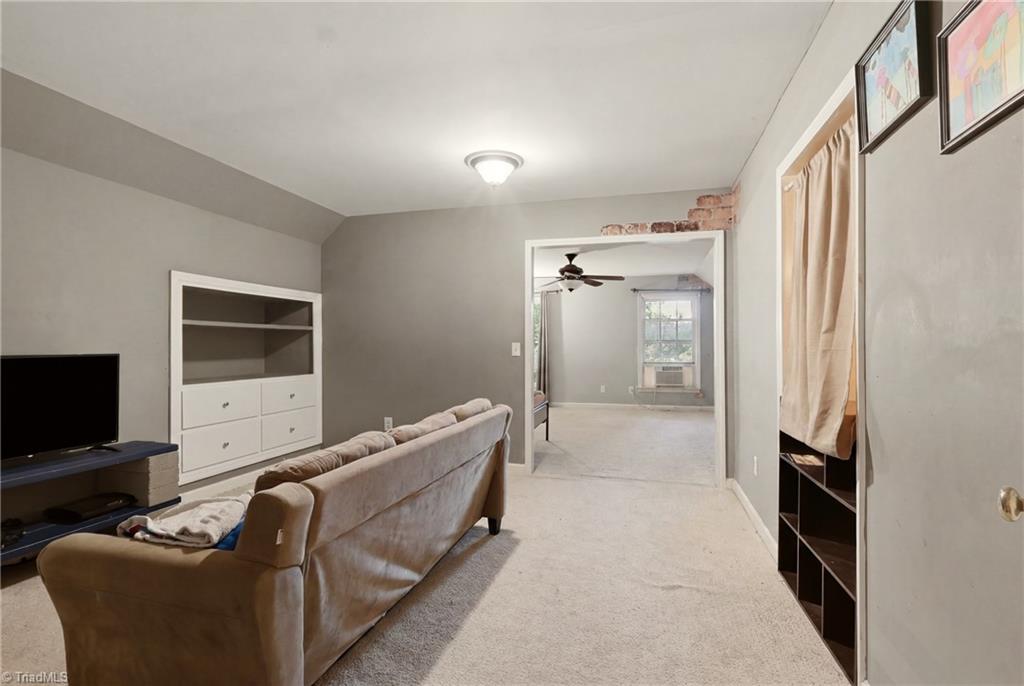 1056 Cantering Road Property Photo 21