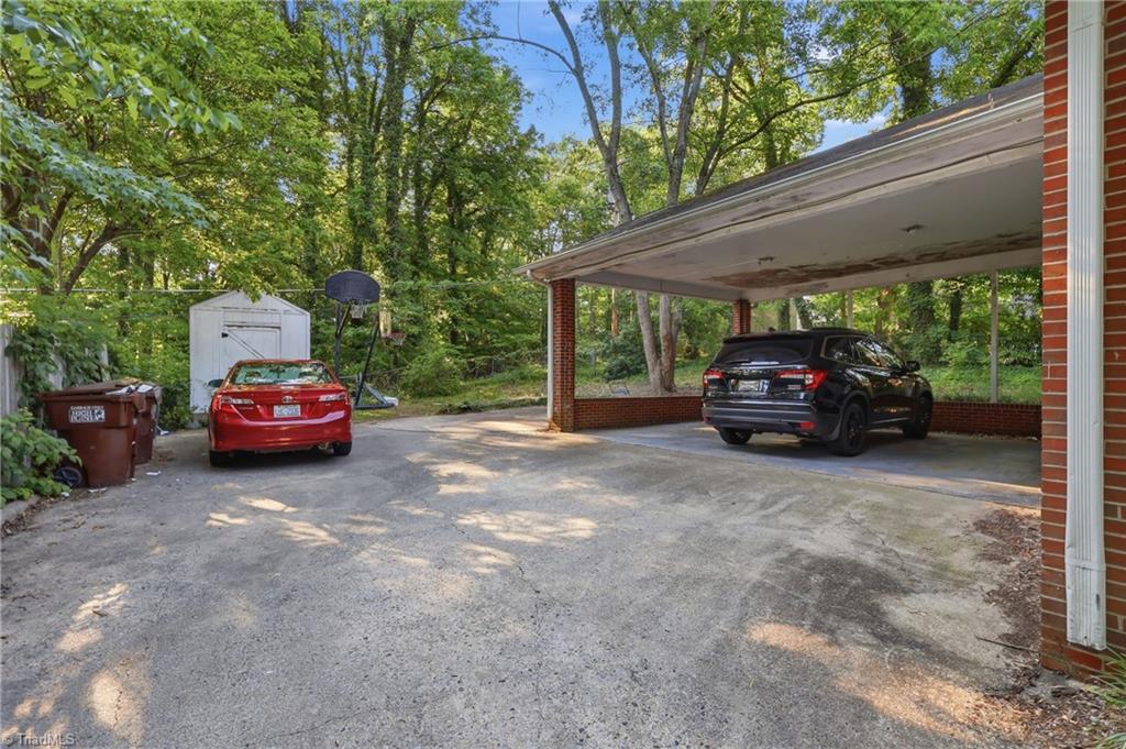 1056 Cantering Road Property Photo 30