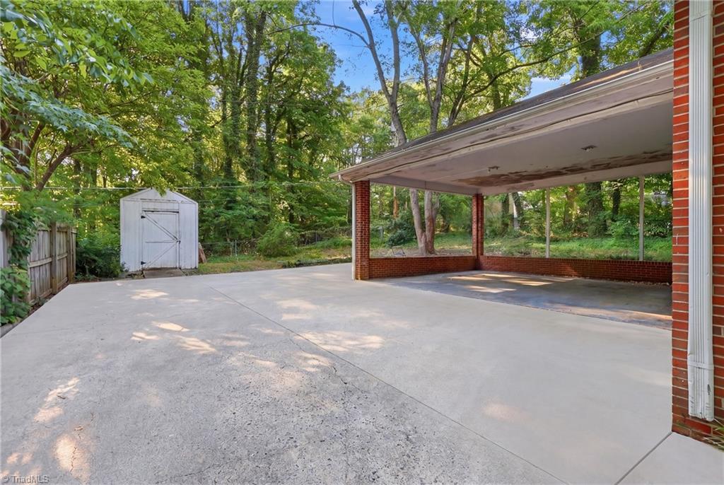 1056 Cantering Road Property Photo 31