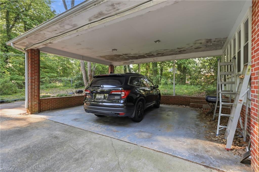 1056 Cantering Road Property Photo 32