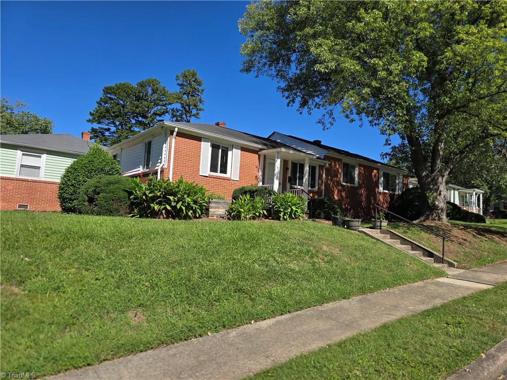 568 Overlook Street Property Photo 2
