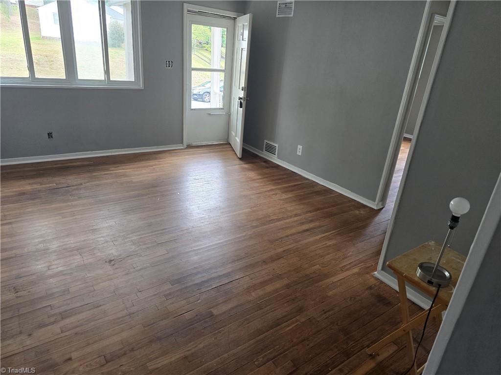 568 Overlook Street Property Photo 7