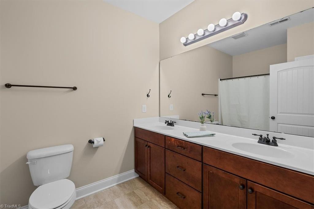 125 Chestnut Bend Drive Property Photo 13