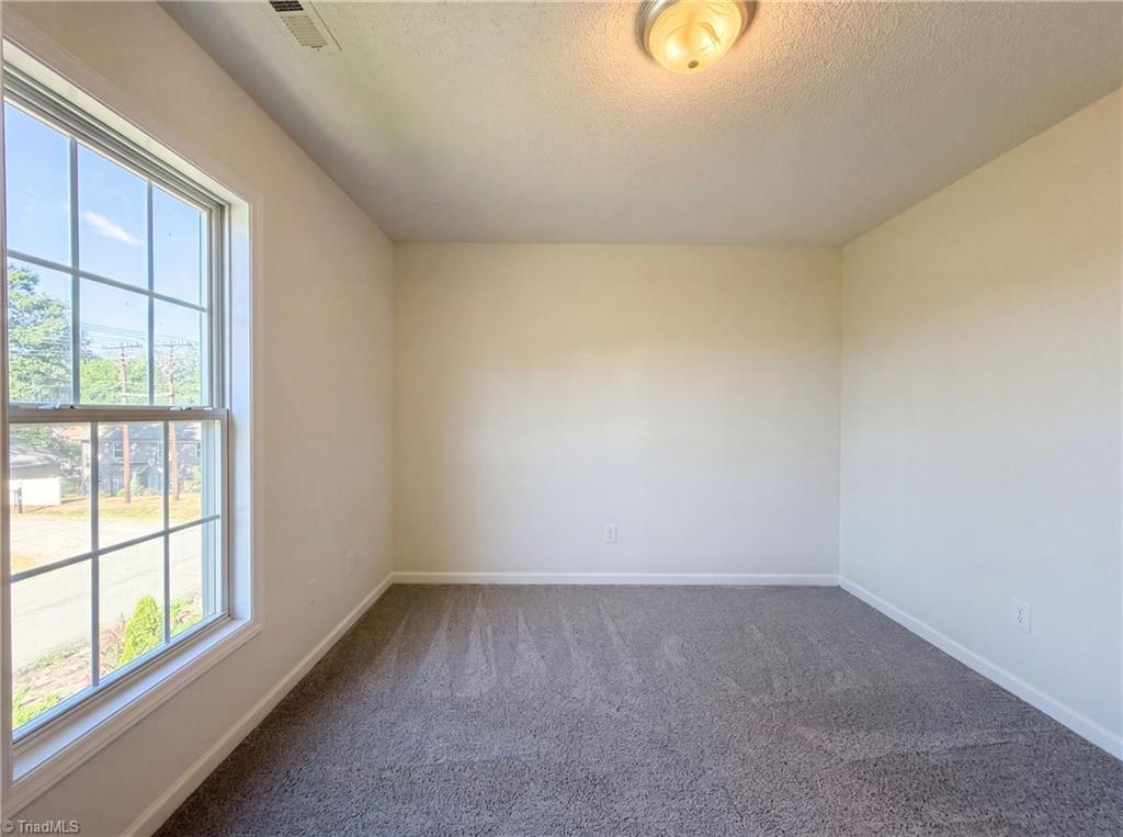 105 Jefferson Forest Court Property Photo 13