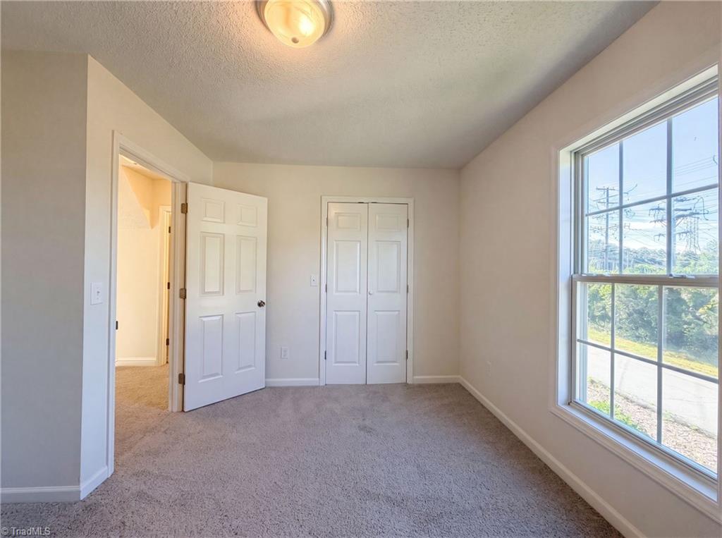 105 Jefferson Forest Court Property Photo 14