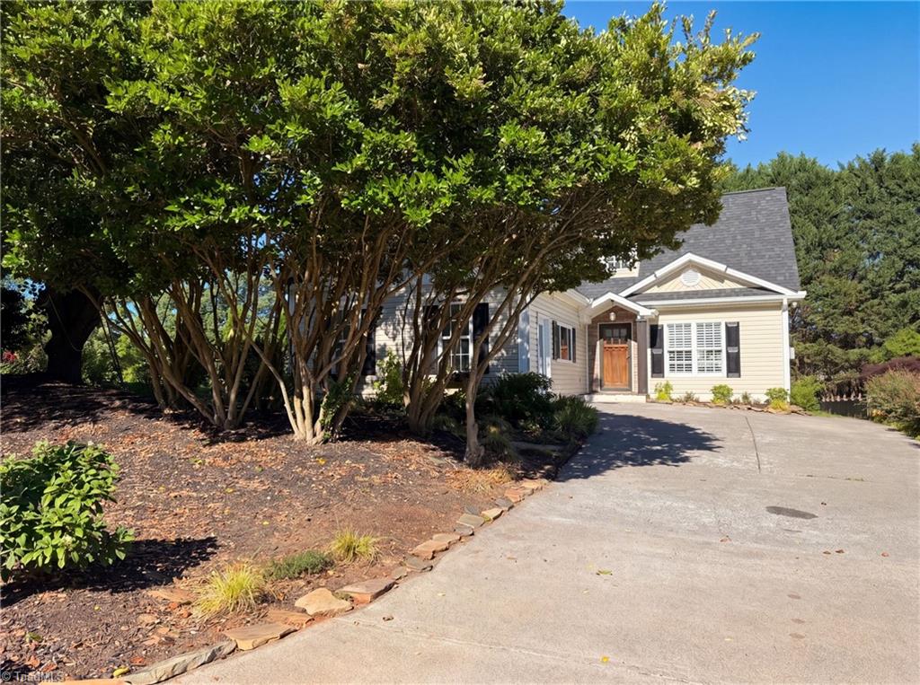 105 Jefferson Forest Court Property Photo 21