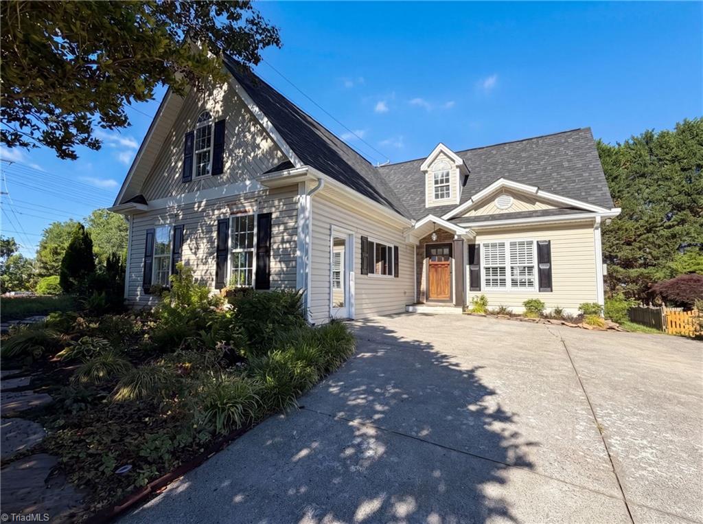 105 Jefferson Forest Court Property Photo 23
