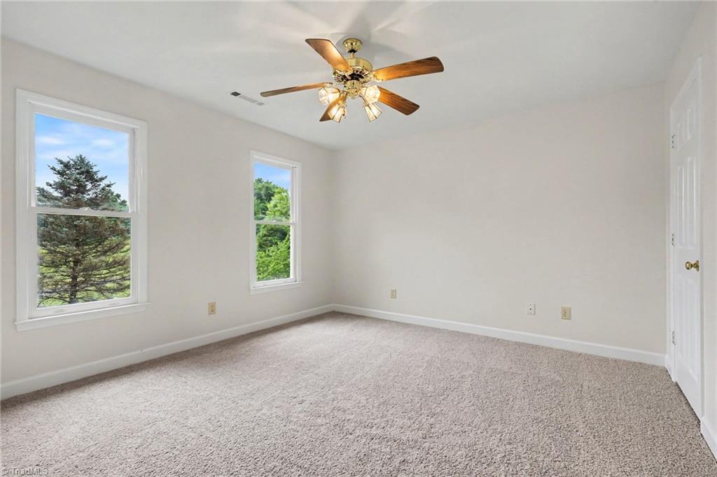 7060 Bridgewood Road Property Photo 16