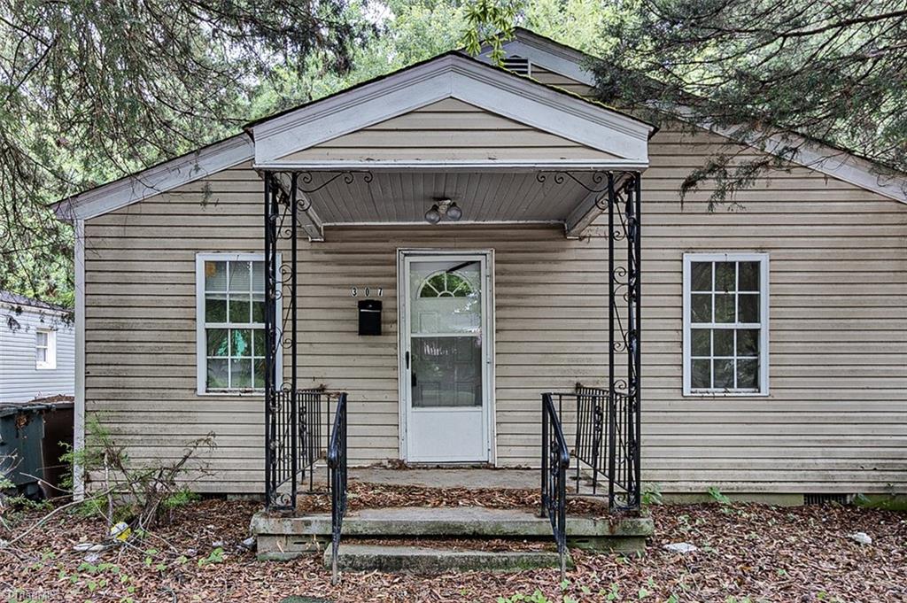 307 Winston Street Property Photo 1
