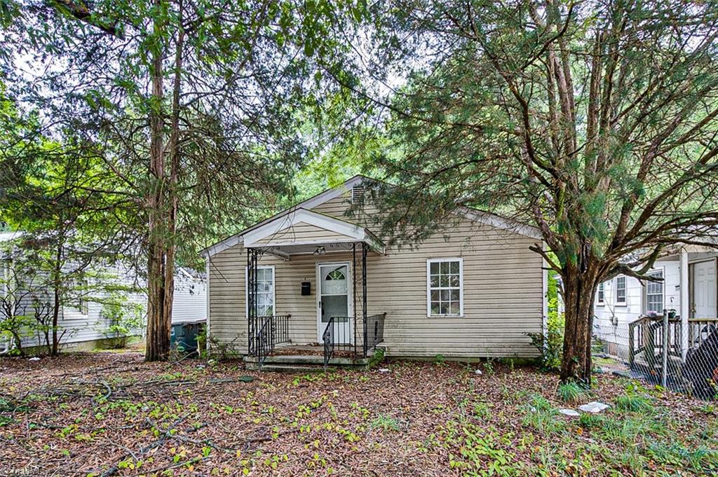 307 Winston Street Property Photo 4
