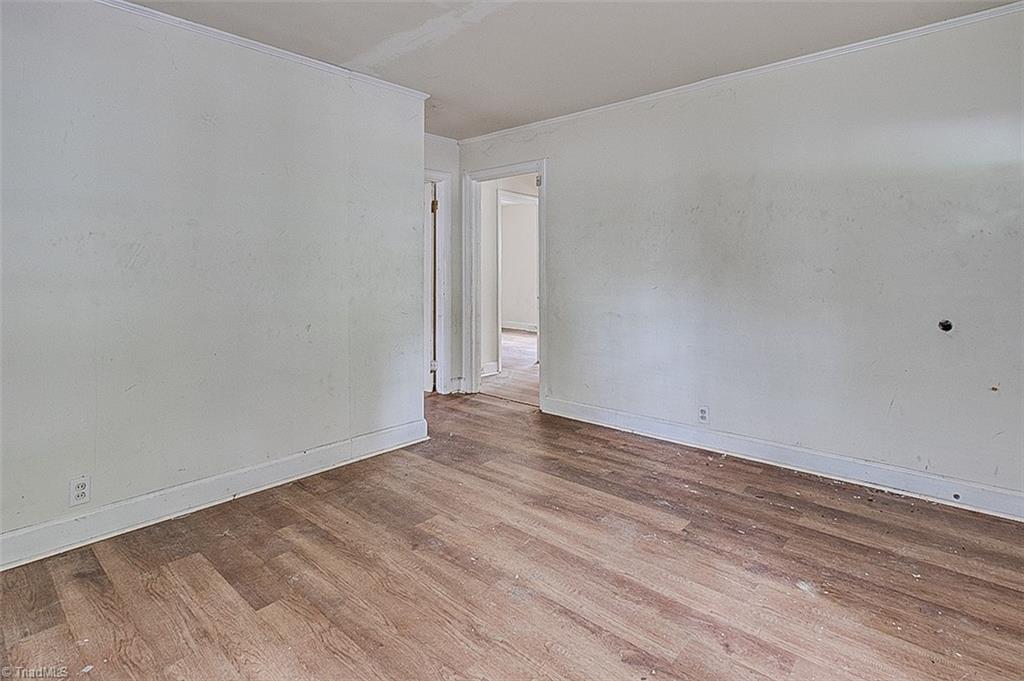307 Winston Street Property Photo 8