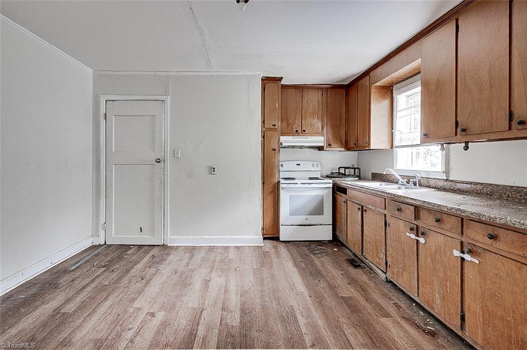 307 Winston Street Property Photo 13