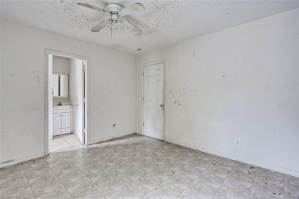307 Winston Street Property Photo 23