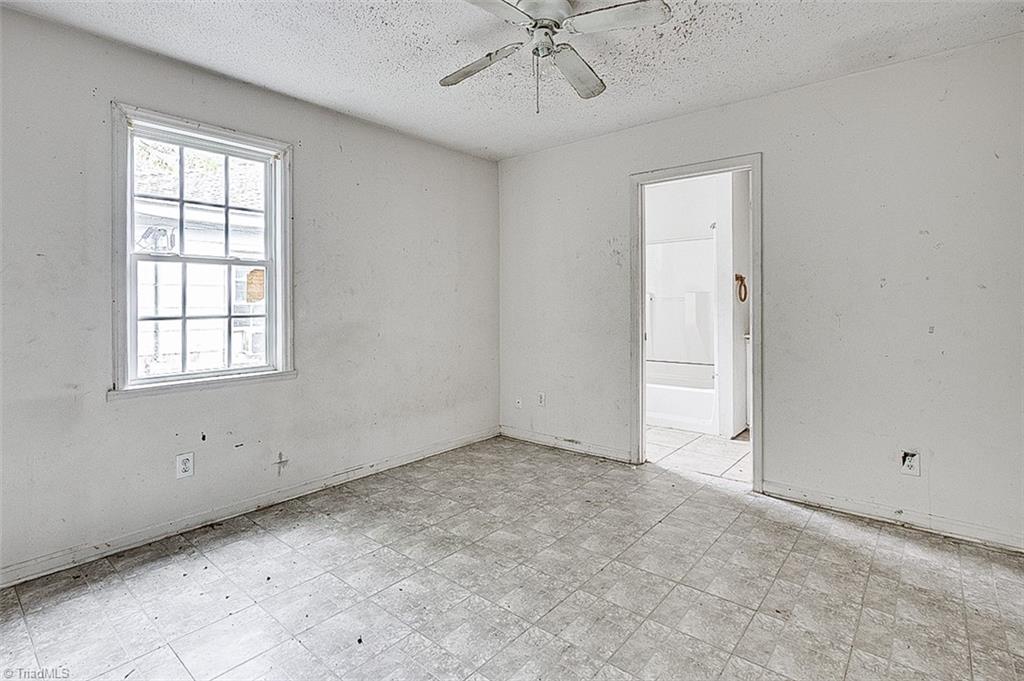 307 Winston Street Property Photo 24