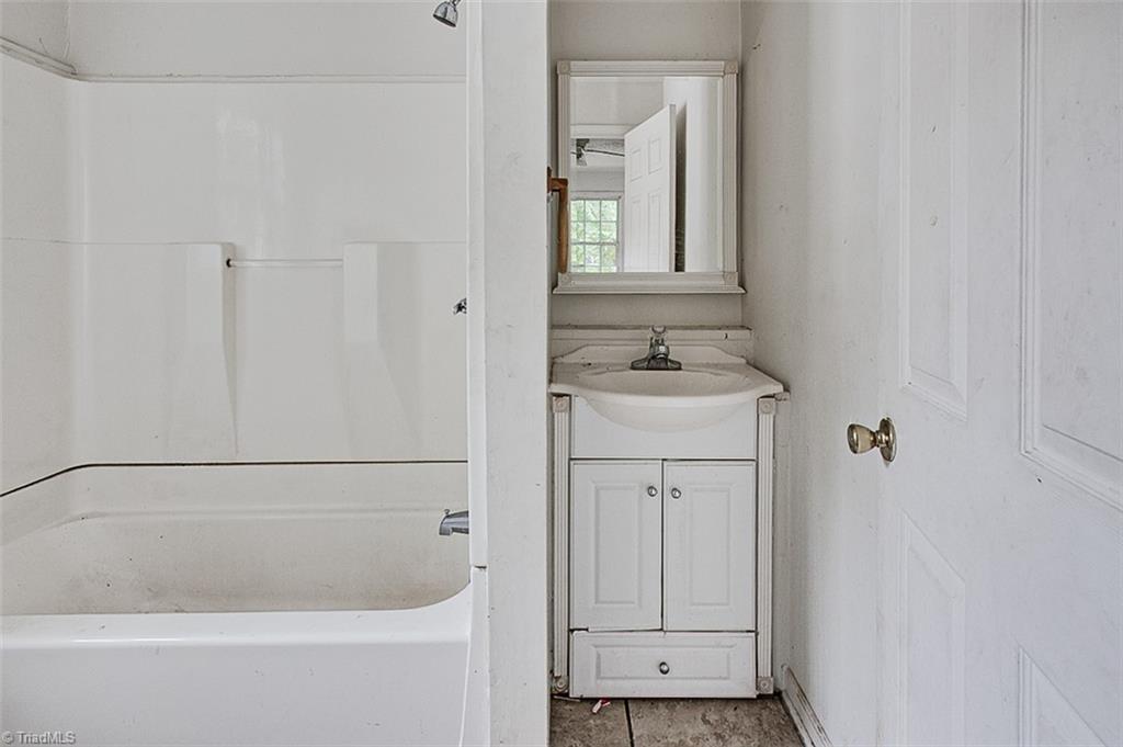 307 Winston Street Property Photo 25