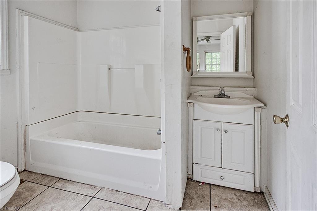 307 Winston Street Property Photo 26