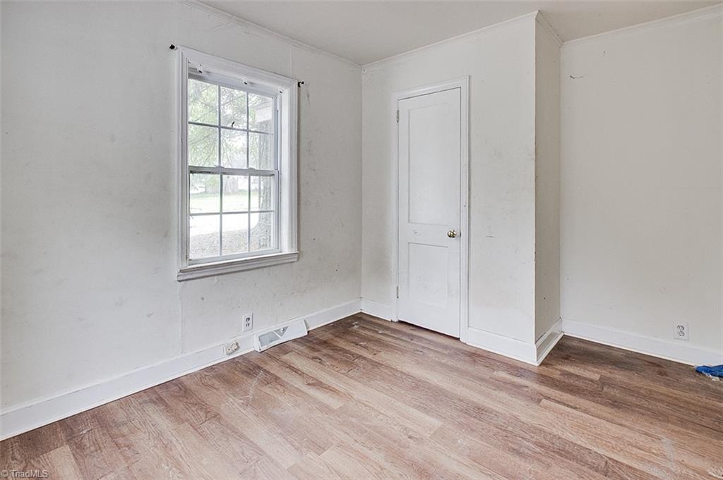 307 Winston Street Property Photo 28