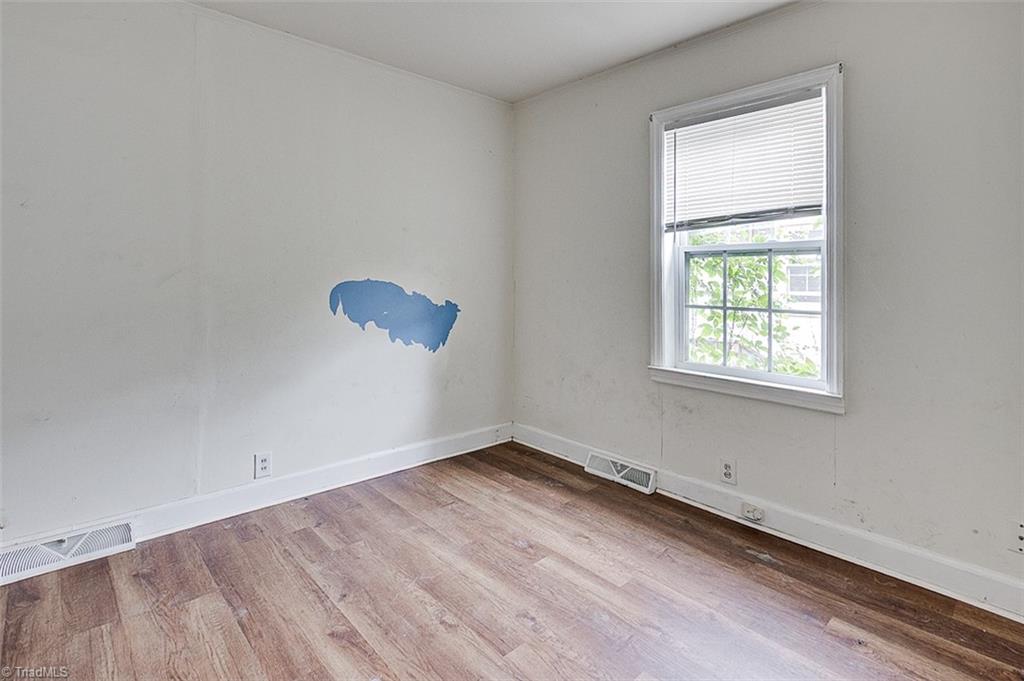 307 Winston Street Property Photo 29