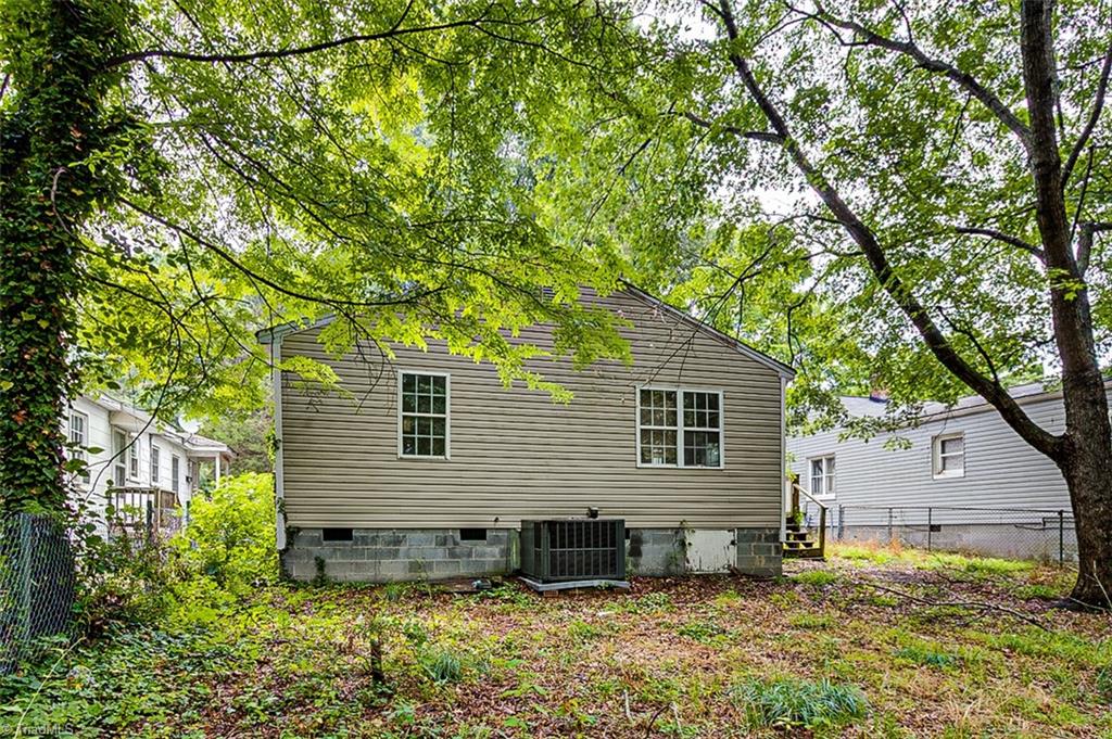 307 Winston Street Property Photo 36