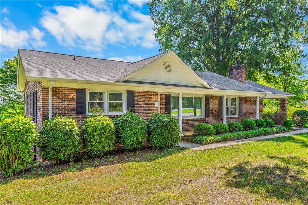3323 Rockford Road Property Photo 4
