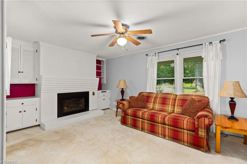 3323 Rockford Road Property Photo 15