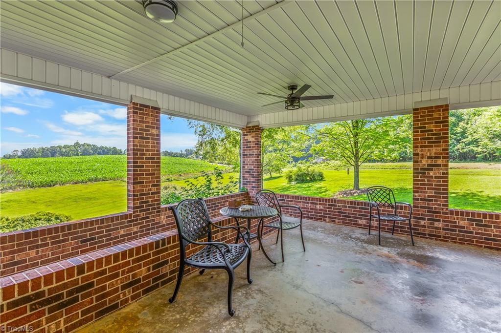 3323 Rockford Road Property Photo 25