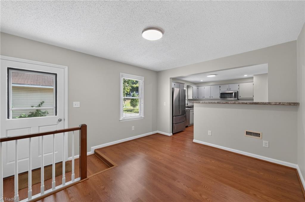 515 E Willowbrook Drive Property Photo 10