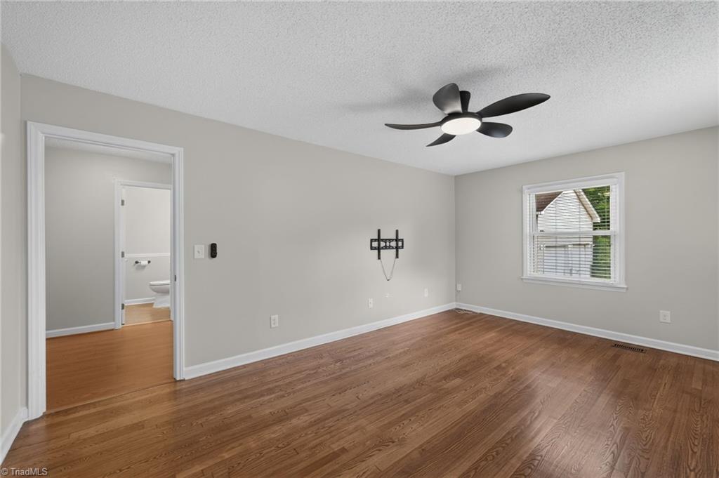 515 E Willowbrook Drive Property Photo 24
