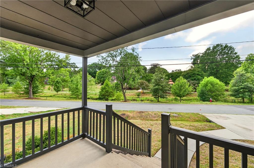 515 E Willowbrook Drive Property Photo 32