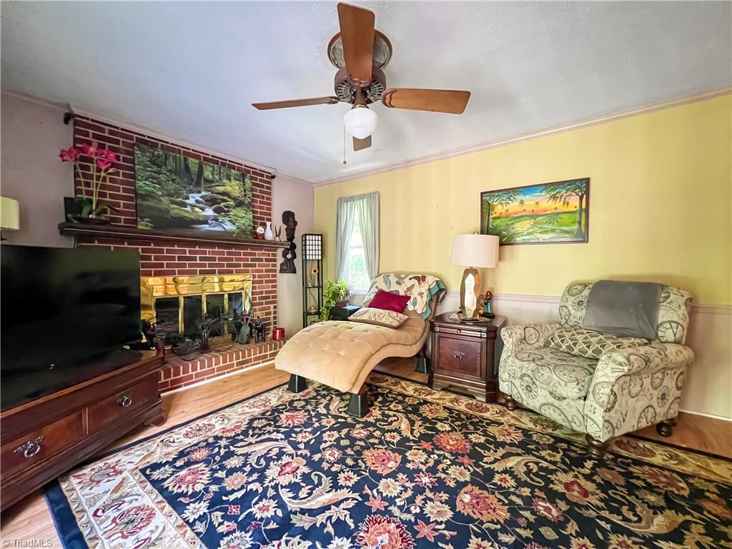 4205 Gardenspring Drive Property Photo 6