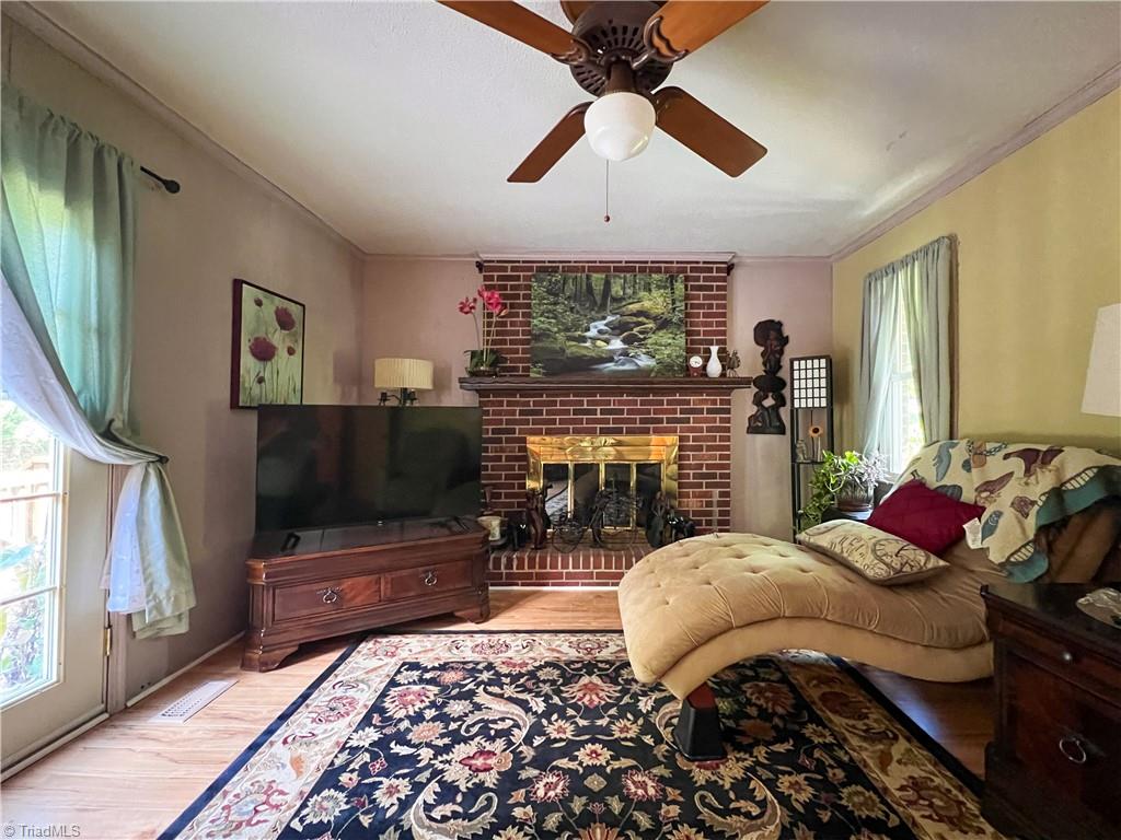 4205 Gardenspring Drive Property Photo 7