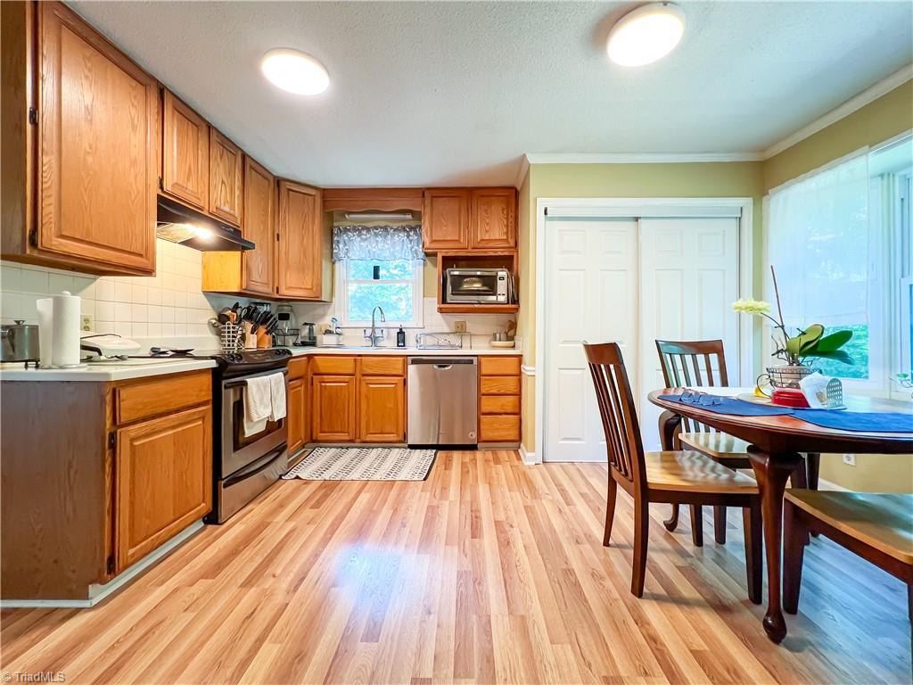 4205 Gardenspring Drive Property Photo 9