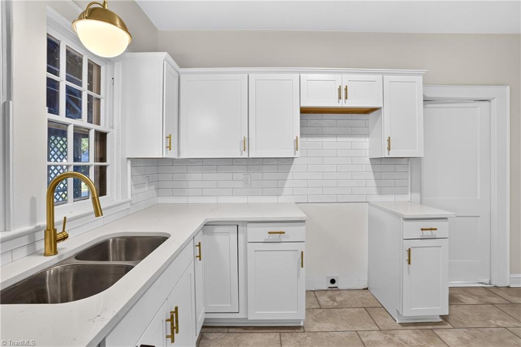 405 Spring Street Property Photo 13