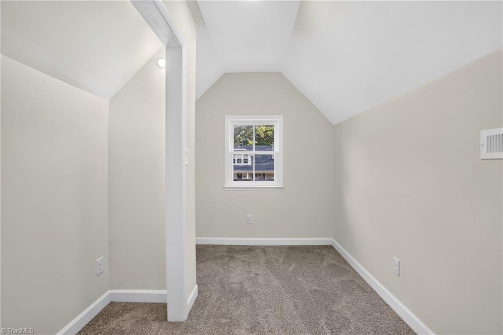 405 Spring Street Property Photo 27