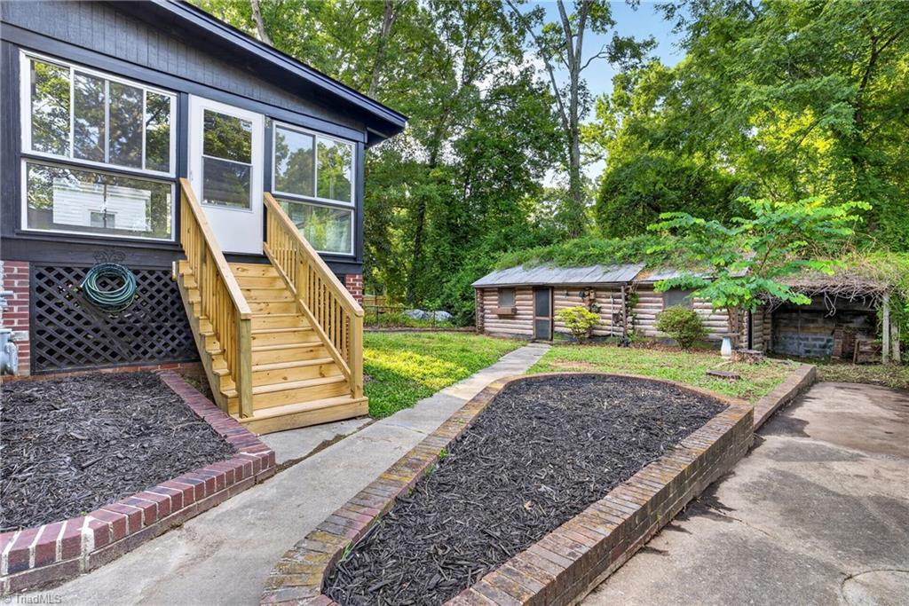 405 Spring Street Property Photo 38