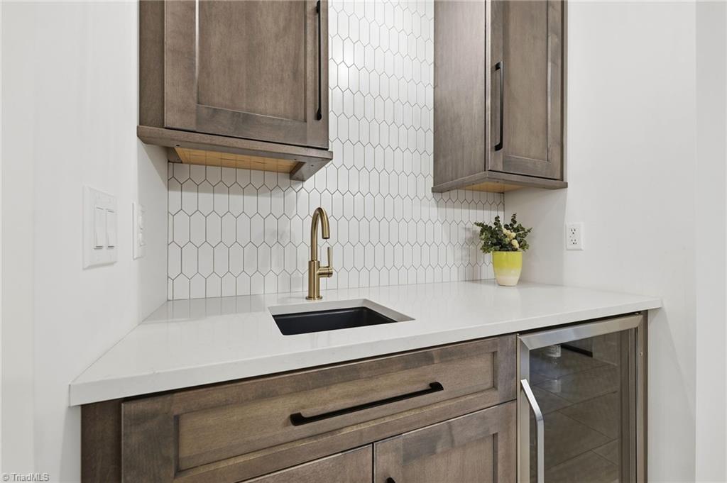 110 Springdale Avenue Property Photo 14