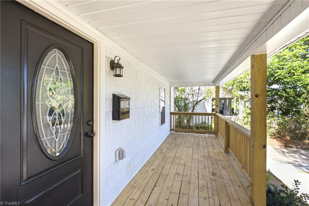 1024 Franklin Street Property Photo 5