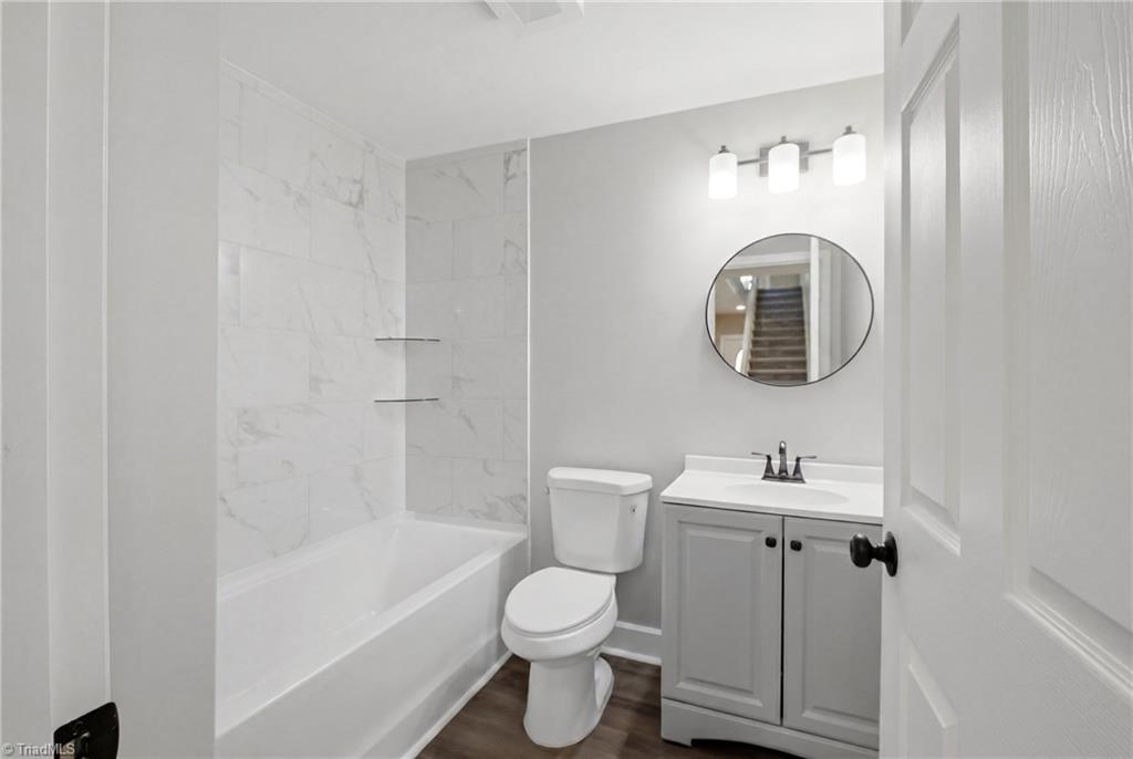 1024 Franklin Street Property Photo 20