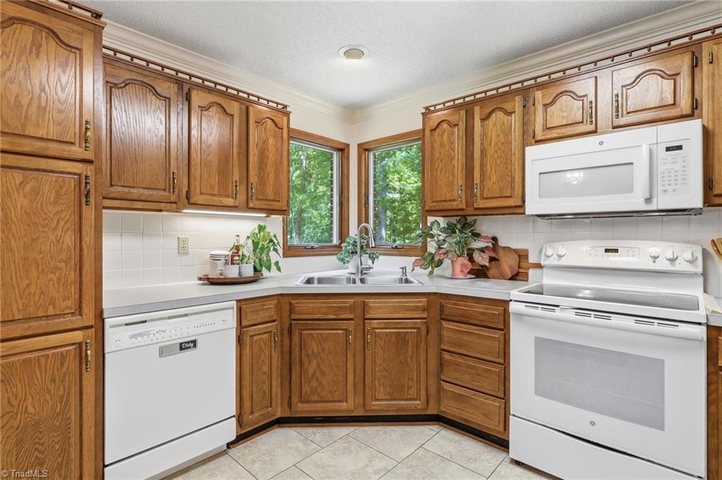 561 Mason Knoll Drive Property Photo 13