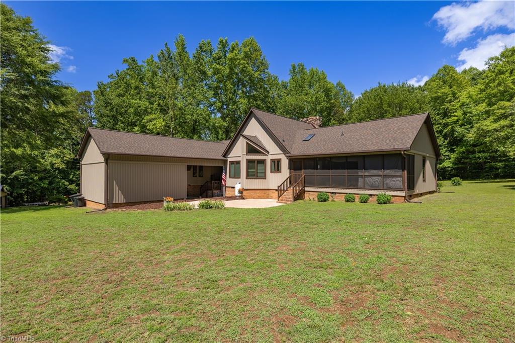 3505 Ivey Lane Property Photo 4