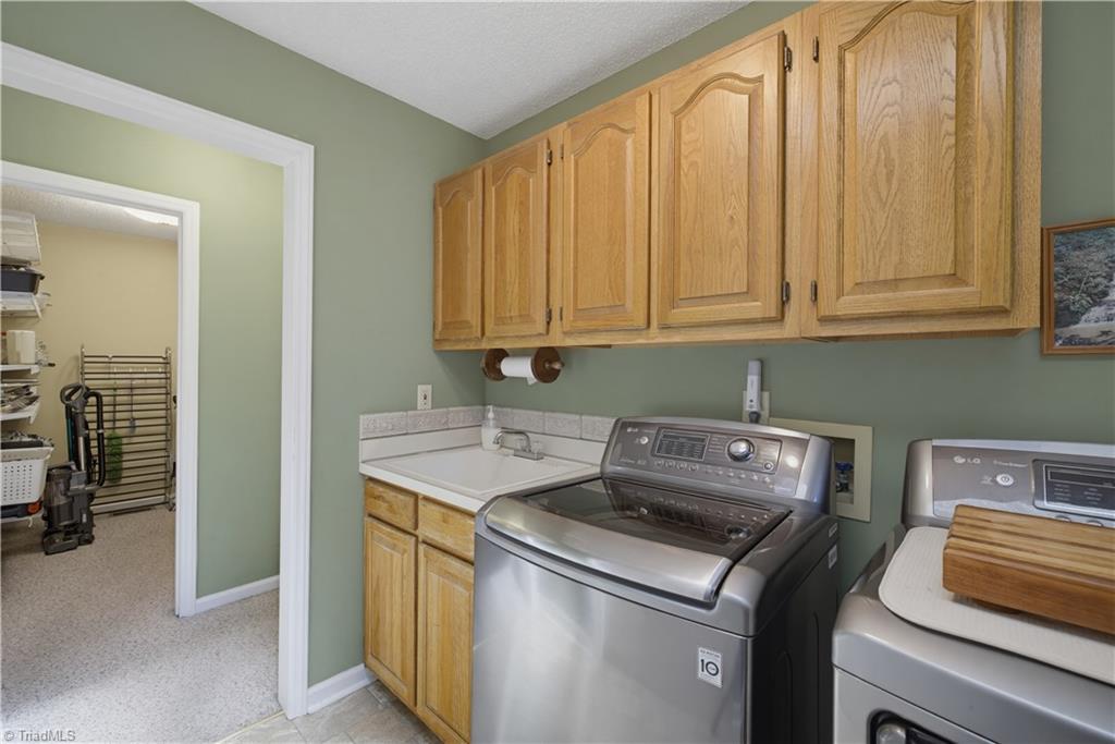 3505 Ivey Lane Property Photo 15