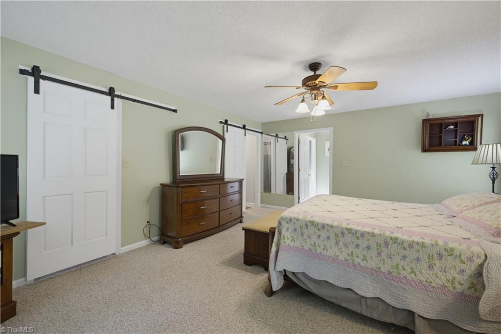 3505 Ivey Lane Property Photo 17