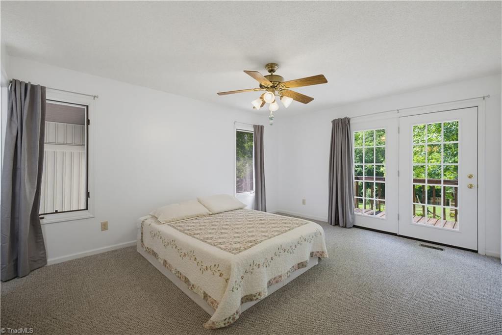3505 Ivey Lane Property Photo 19